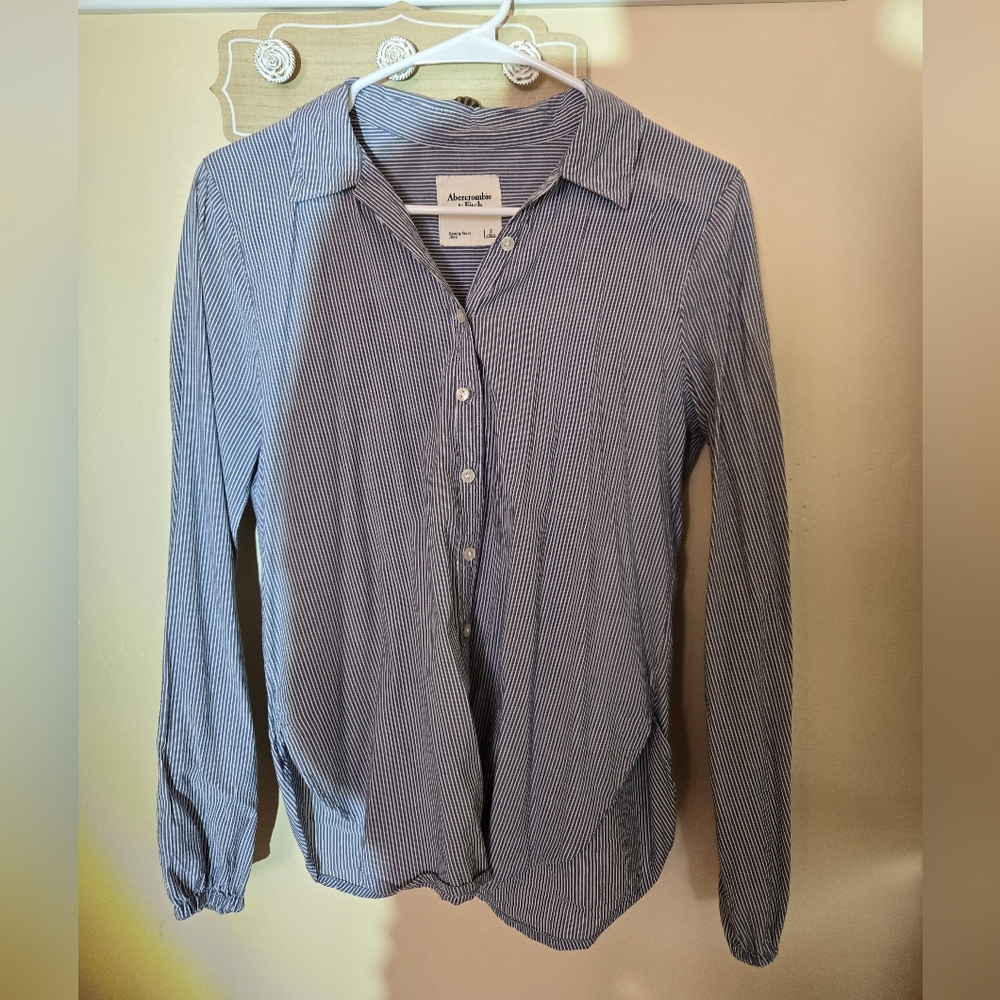 Abercrombie & Fitch Blue & White Striped Button-Up Womens Collar Blouse Womens